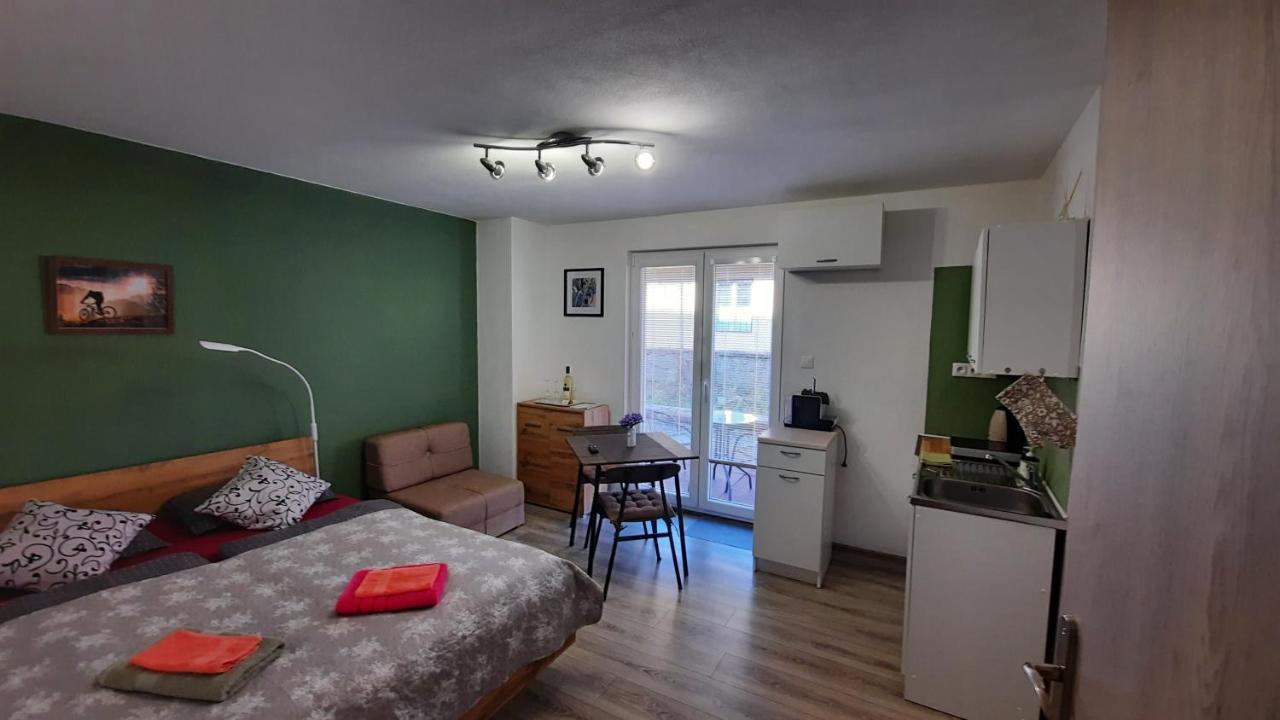 Bike Apartments 1 Hodrusa Экстерьер фото